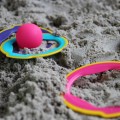 QUUT Κρίκοι & Μπάλα για παιχνίδια στην άμμο, κουβαδακια, παιχνιδια στη θαλασσα, καλοκαιρινα παιχνιδια, οικολογικα παιχνιδια, 