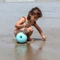 Quut. Κουβαδάκι άμμου σε μπάλα μικρό (μπλε-πρασινο) ΕΚΠΑΙΔΕΥΤΙΚΑ ΠΑΙΧΝΙΔΙΑ