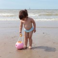Quut. Κουβαδάκι άμμου σε μπάλα μικρό (ροζ-κίτρινο)